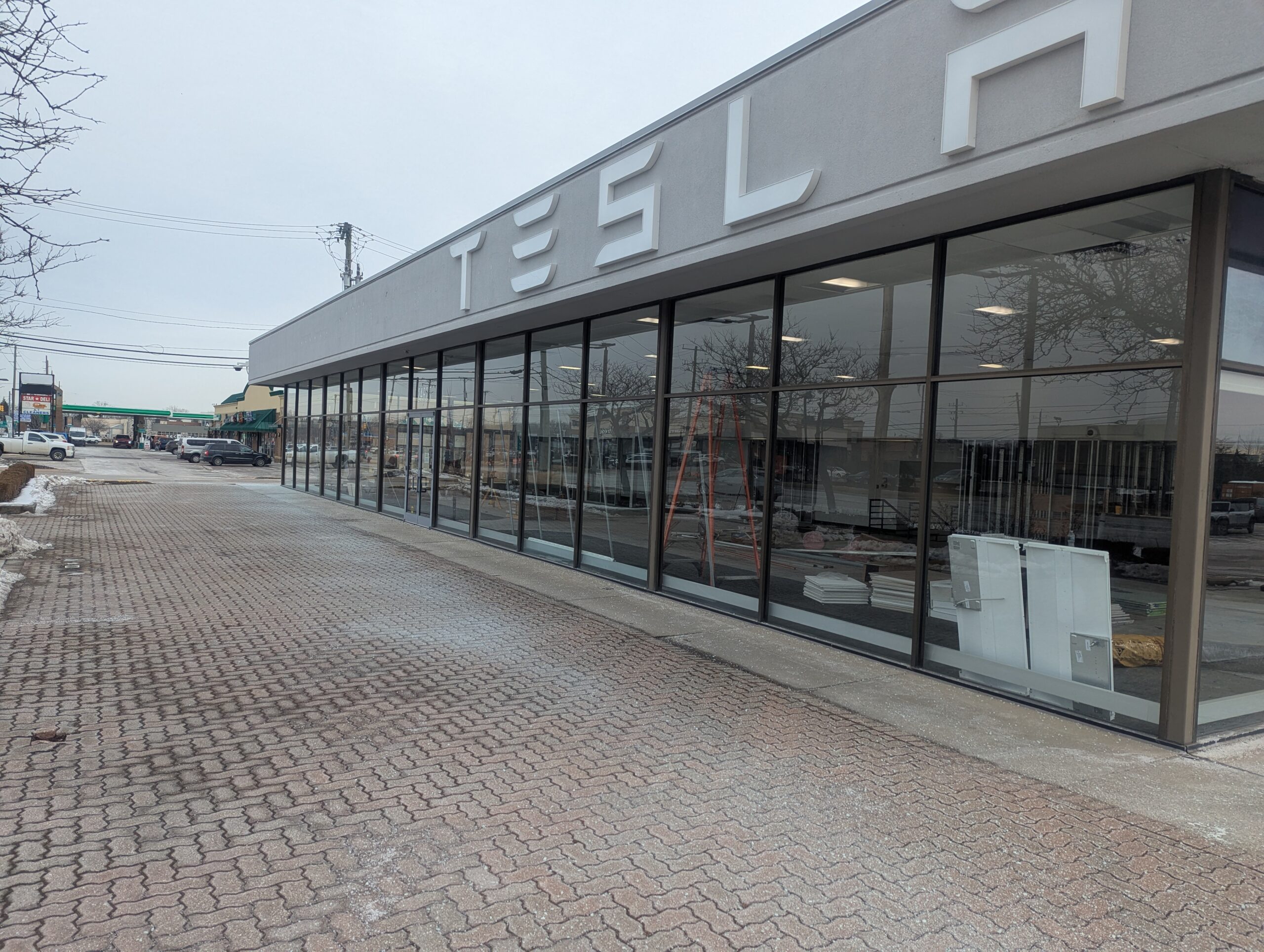 Dry storefront glass along a commercial building
